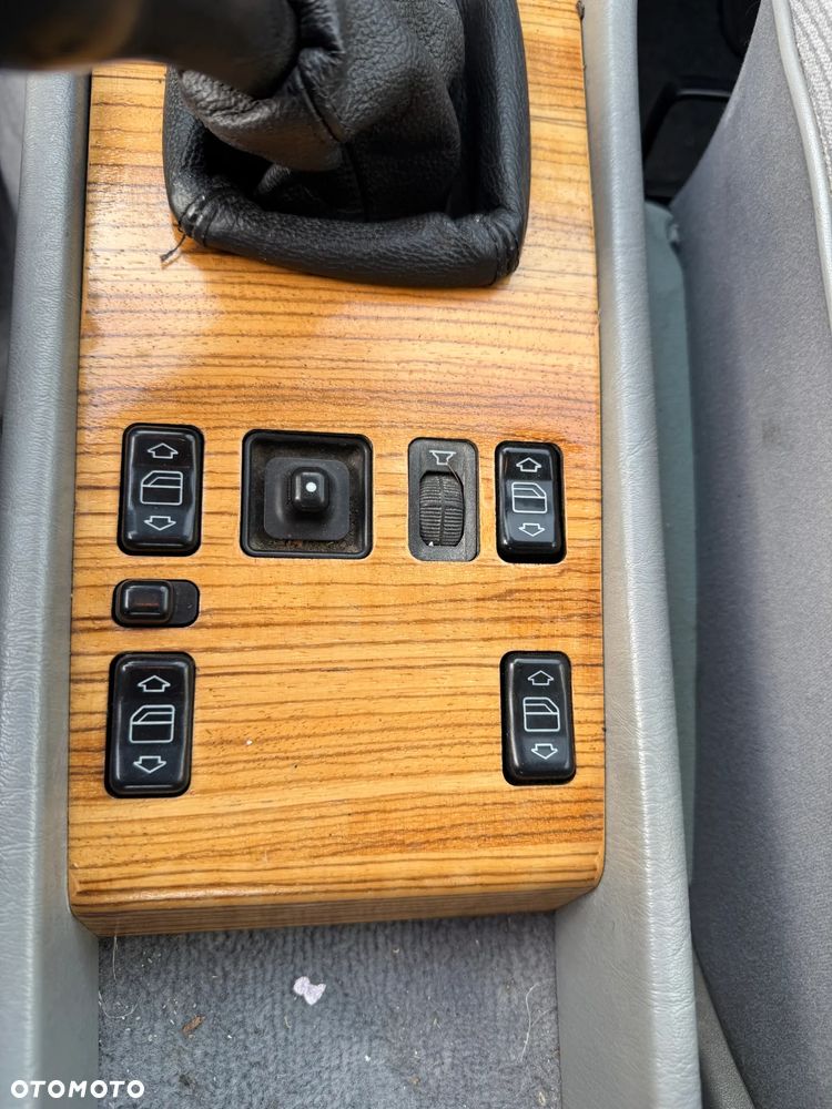 Mercedes-Benz W124 (1984-1993) - 11