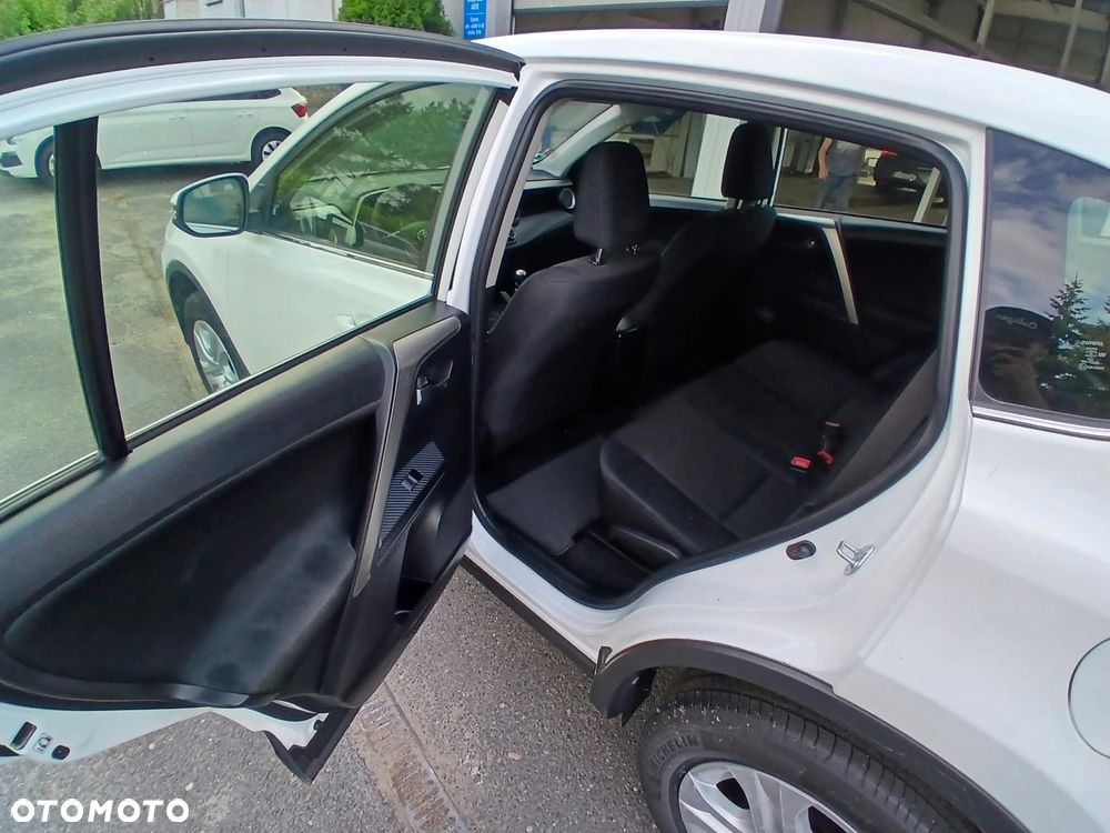 Toyota RAV4 2.0 D-4D Active 4x2 - 35