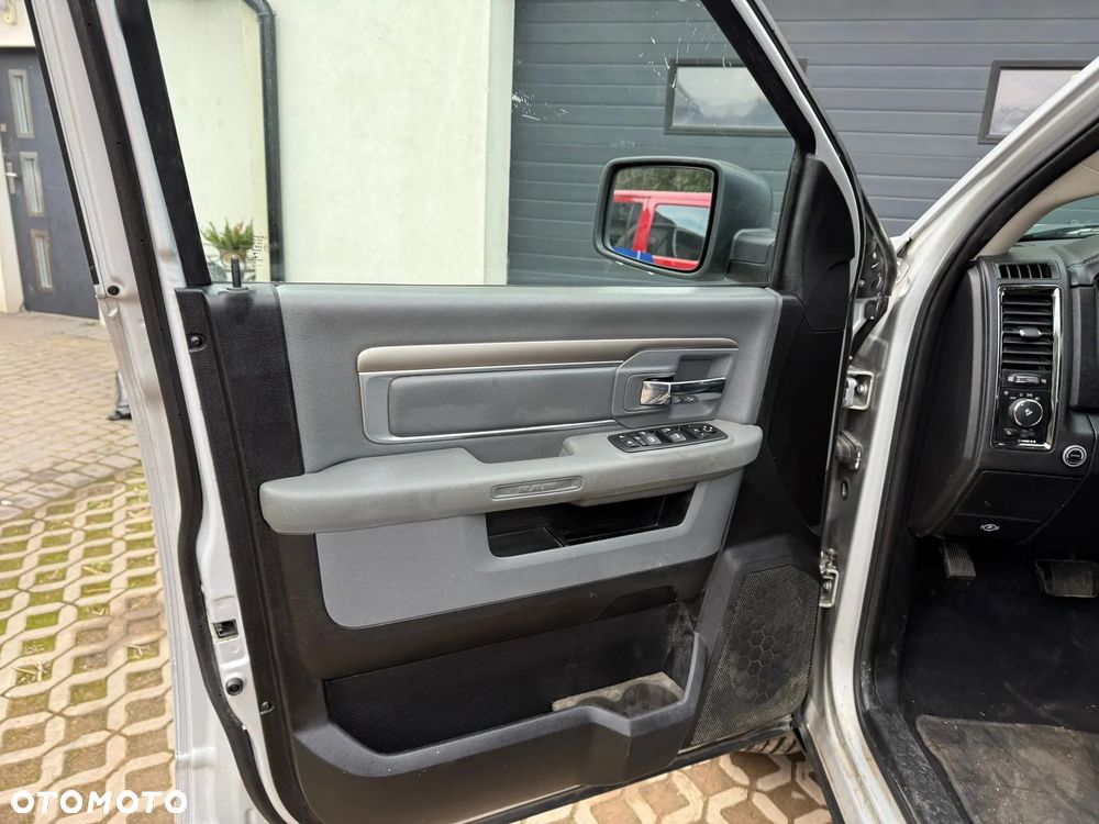 RAM 1500 5.7 Quad Cab Laramie - 5