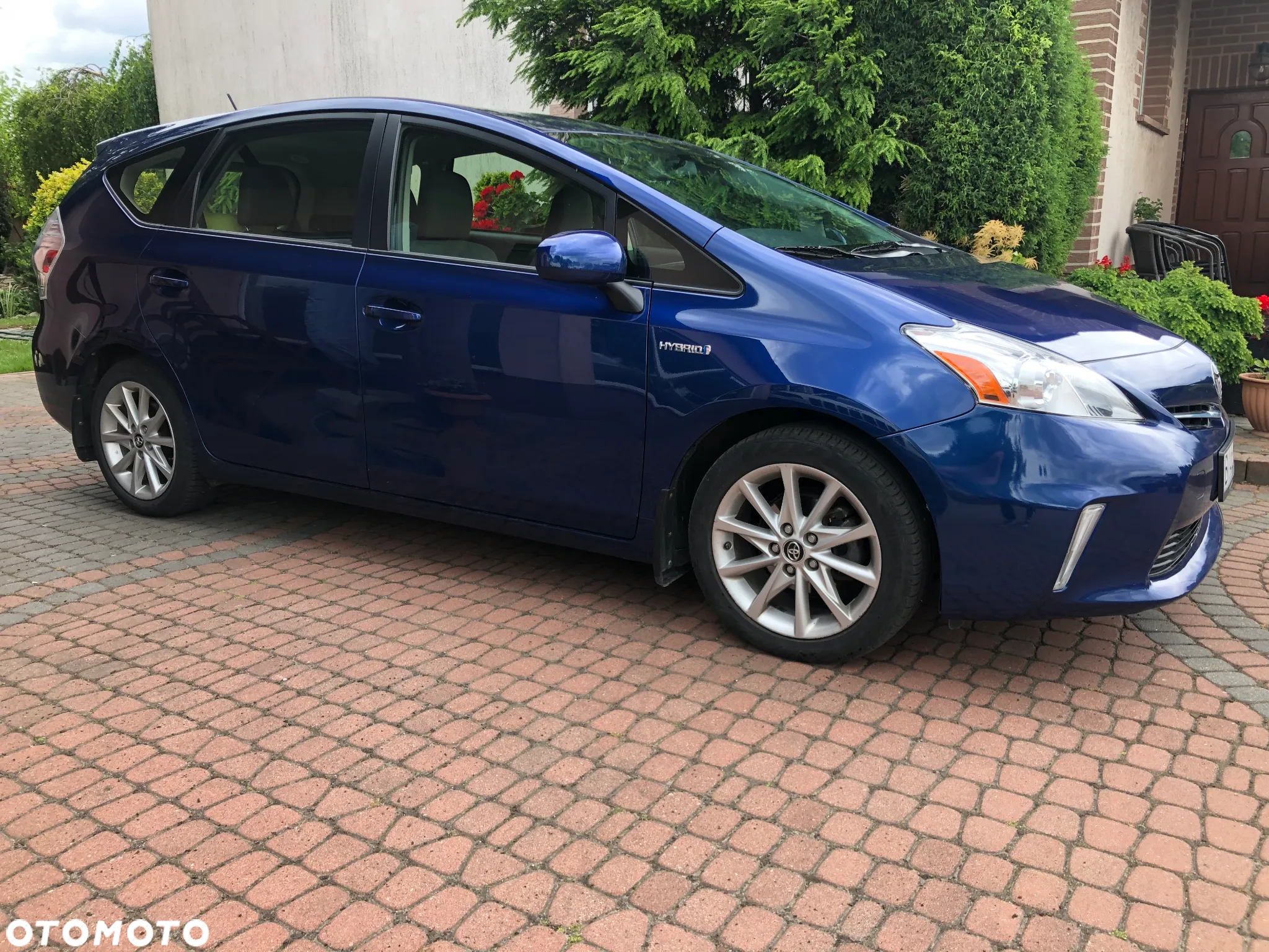 Toyota Prius+ (Hybrid) Comfort - 17