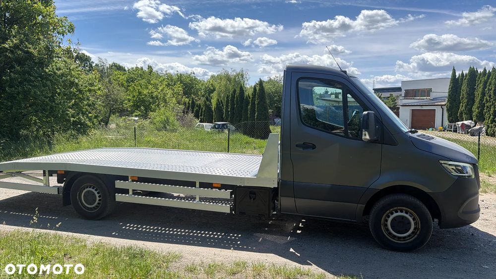 Mercedes-Benz Sprinter - 4