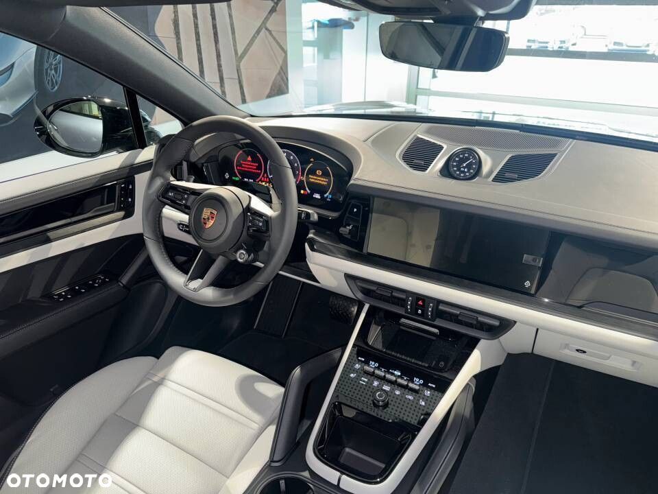 Porsche Cayenne - 8