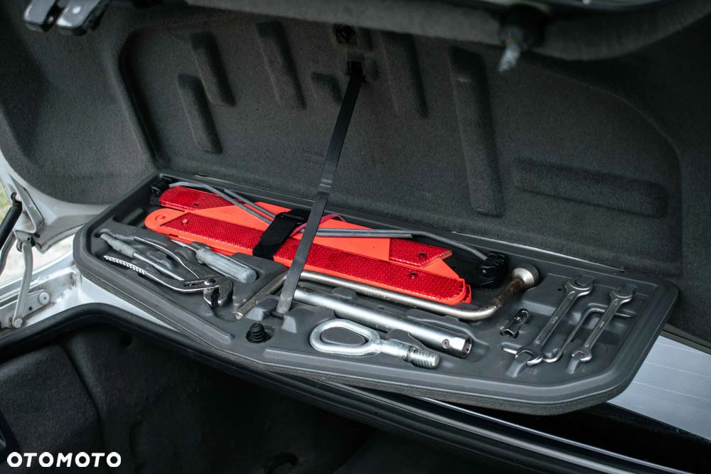 BMW Seria 7 - 12