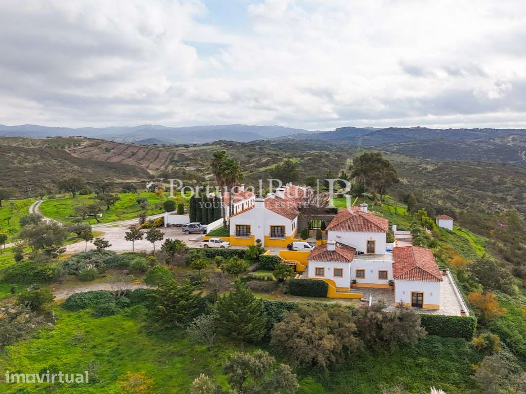 Herdade de Caça Maior com 1000 Hectares + 4 Apartamentos + Anexos - Grande imagem: 3/49