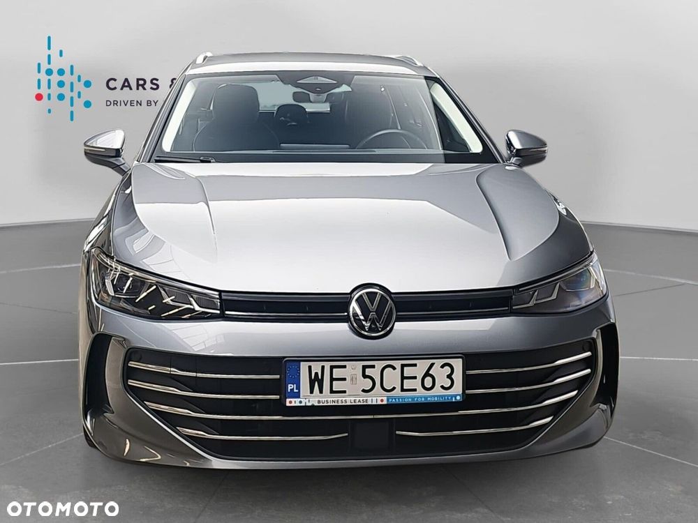 Volkswagen Passat - 4