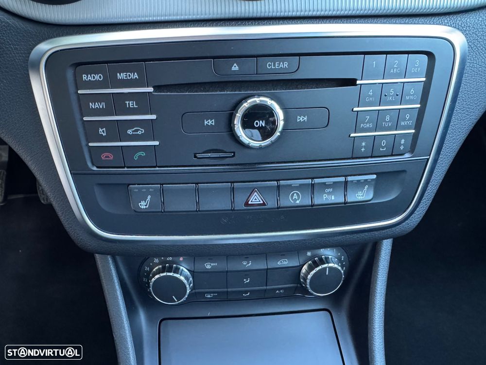 Mercedes-Benz GLA 200 Urban - 17