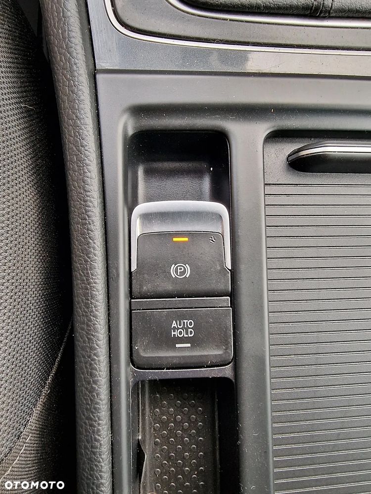 Volkswagen Golf 1.6 TDI SCR Trendline - 15