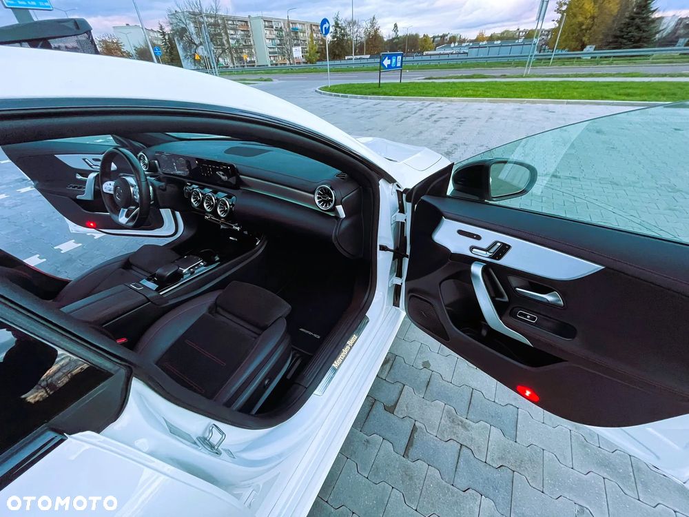 Mercedes-Benz CLA - 17