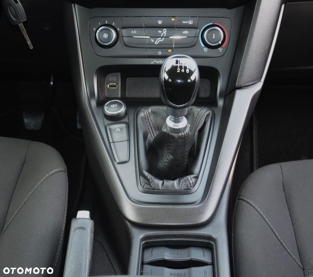 Ford Focus 1.5 TDCi Trend - 24