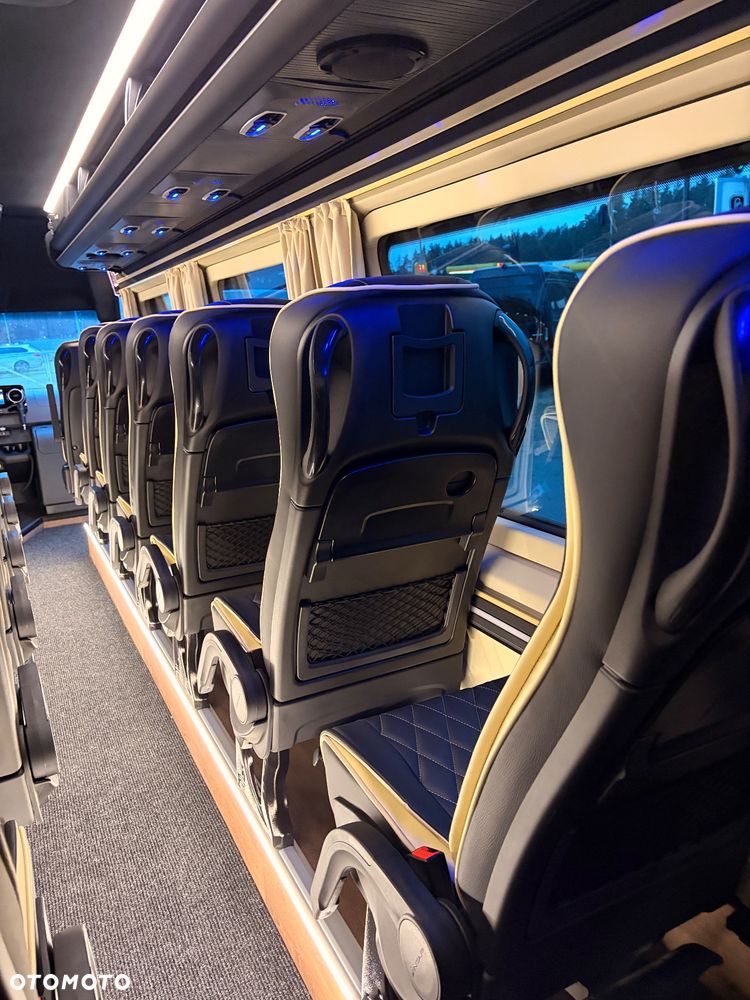 Mercedes-Benz Sprinter 519 - 17