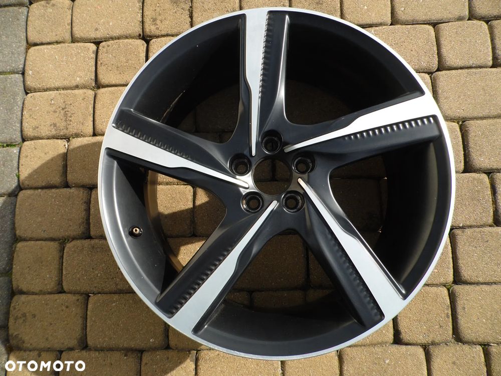 Felga 20'' 5x108 Volvo 31362964 8x20 ET55 - 1
