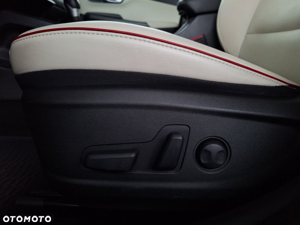 Hyundai Kona 1.6 T-GDI Premium 4WD DCT - 20