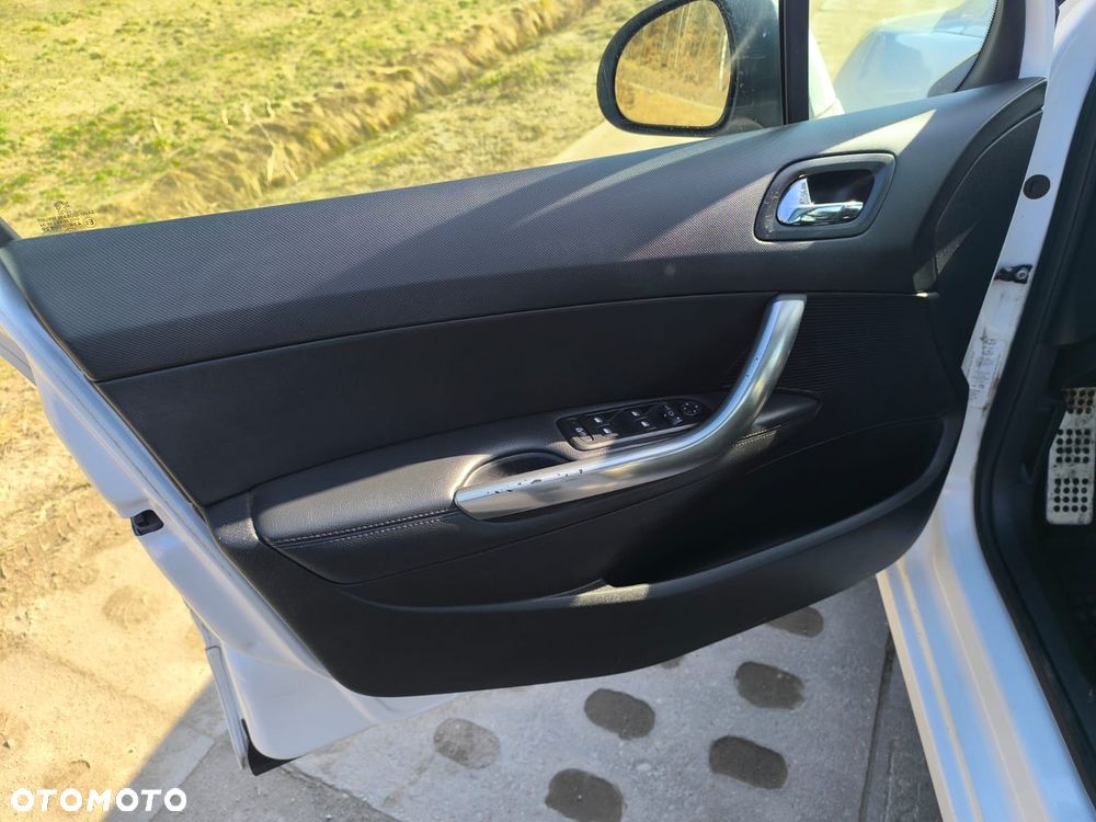 Peugeot 308 155 THP Premium - 10