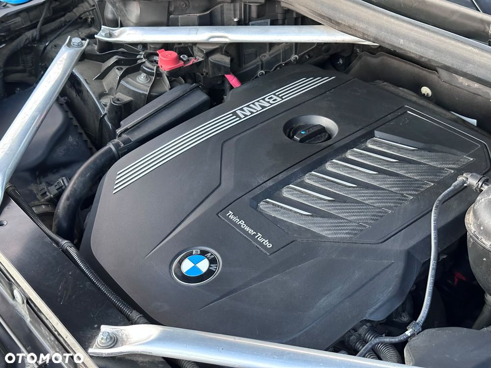 BMW X5 xDrive40i - 20