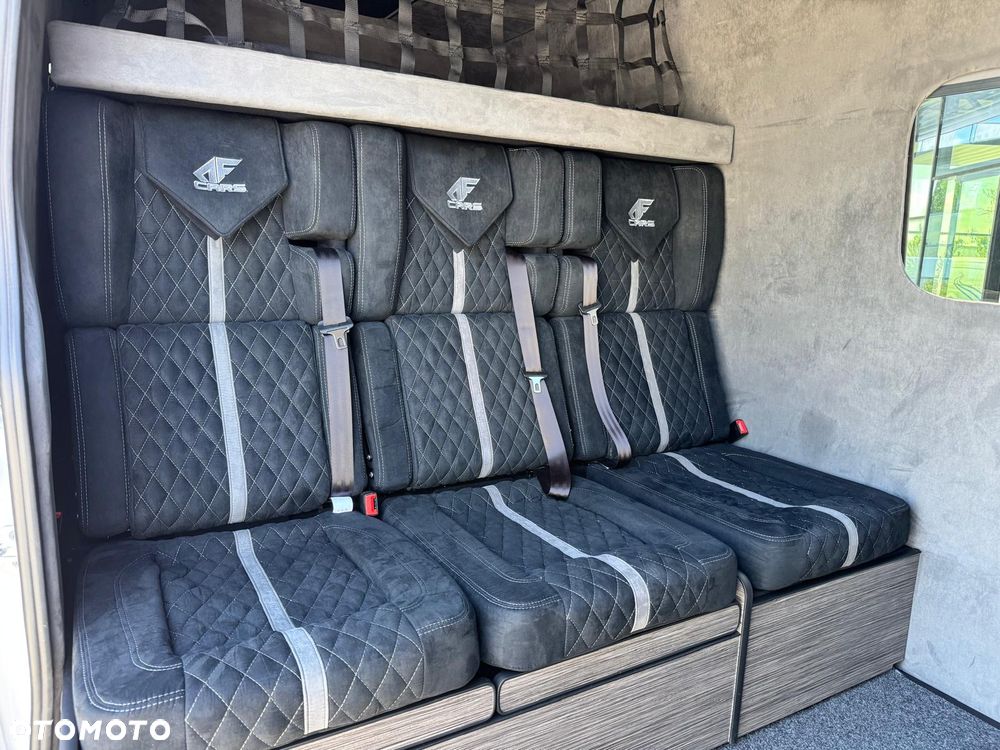 Mercedes-Benz Sprinter - 1