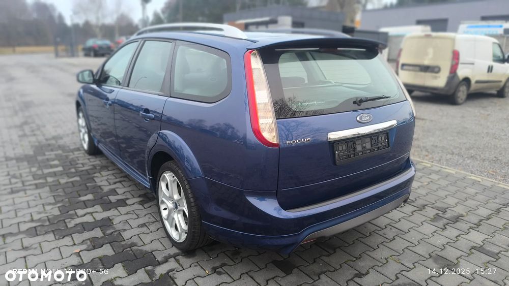 Ford Focus 1.8 Titanium - 6