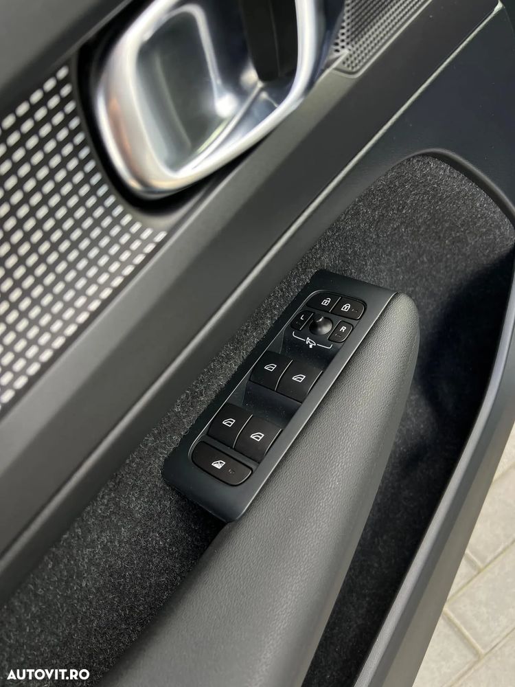 Volvo XC 40 D4 AWD Geartronic R-Design - 20