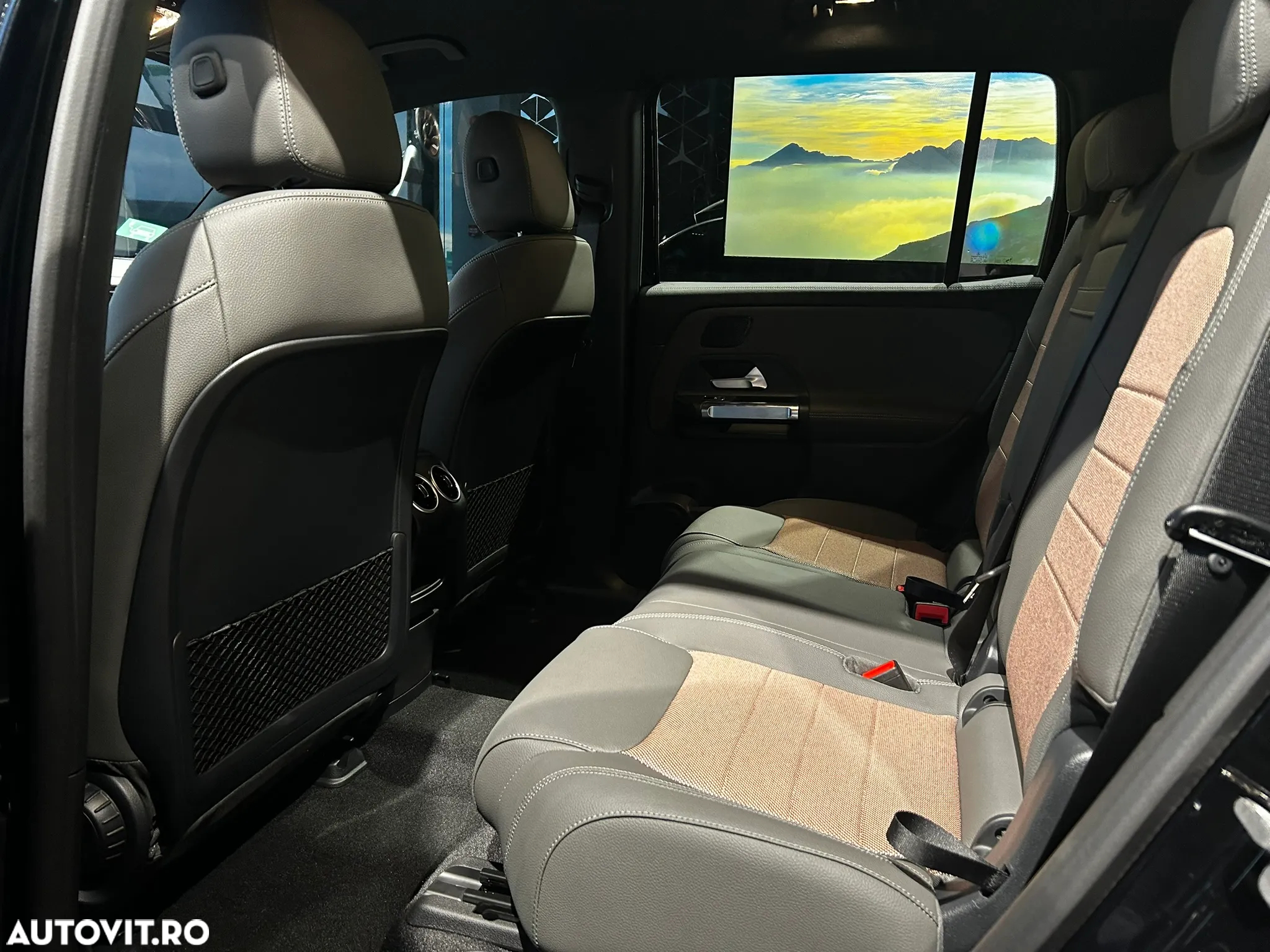 Mercedes-Benz EQB 250+ - 8