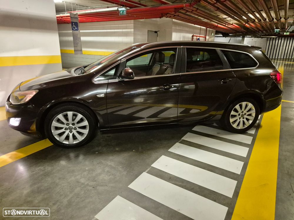 Opel Astra Sports Tourer 1.7 CDTi Cosmo - 2