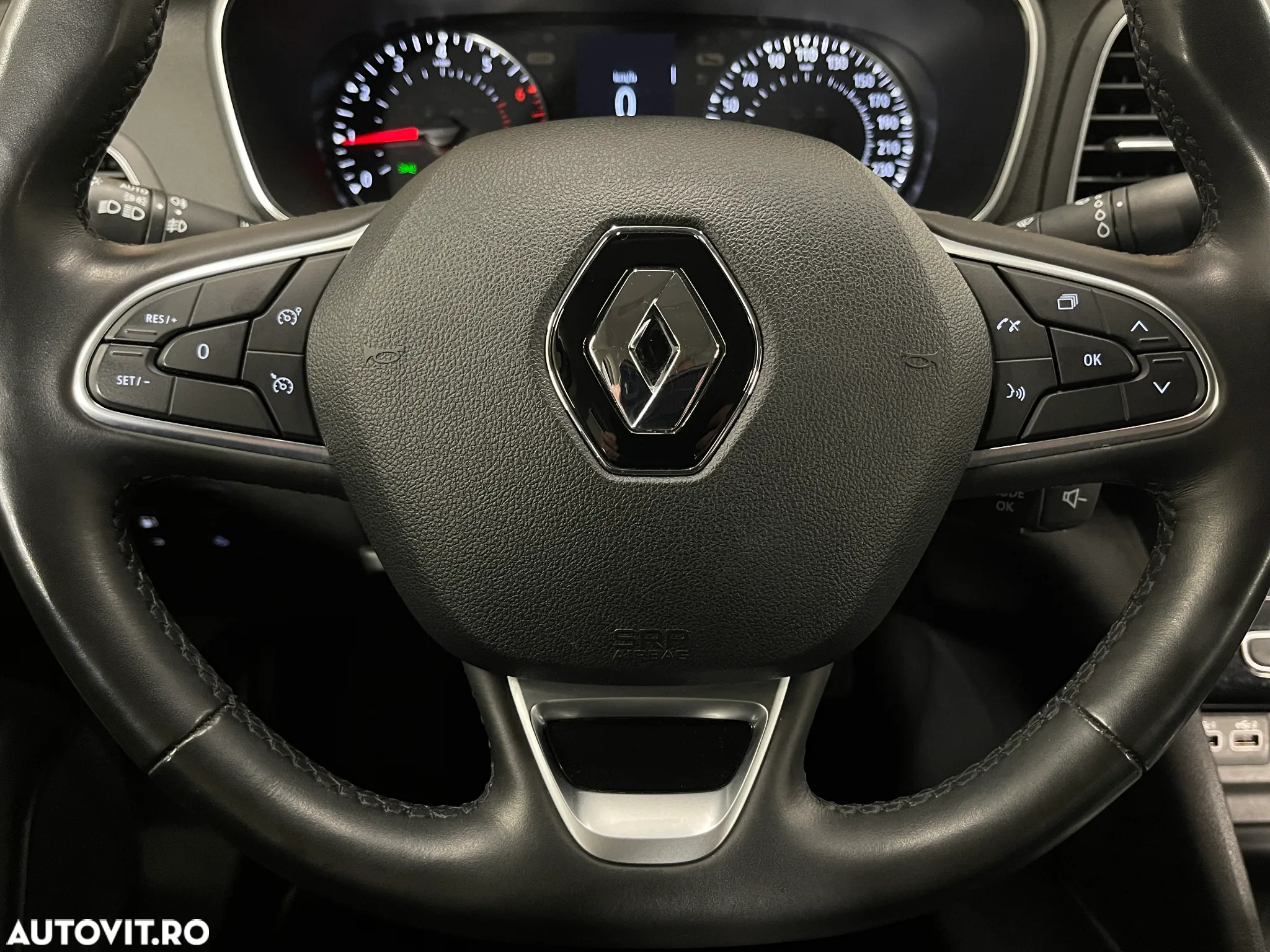 Renault Megane TCe 140 GPF Equilibre - 15