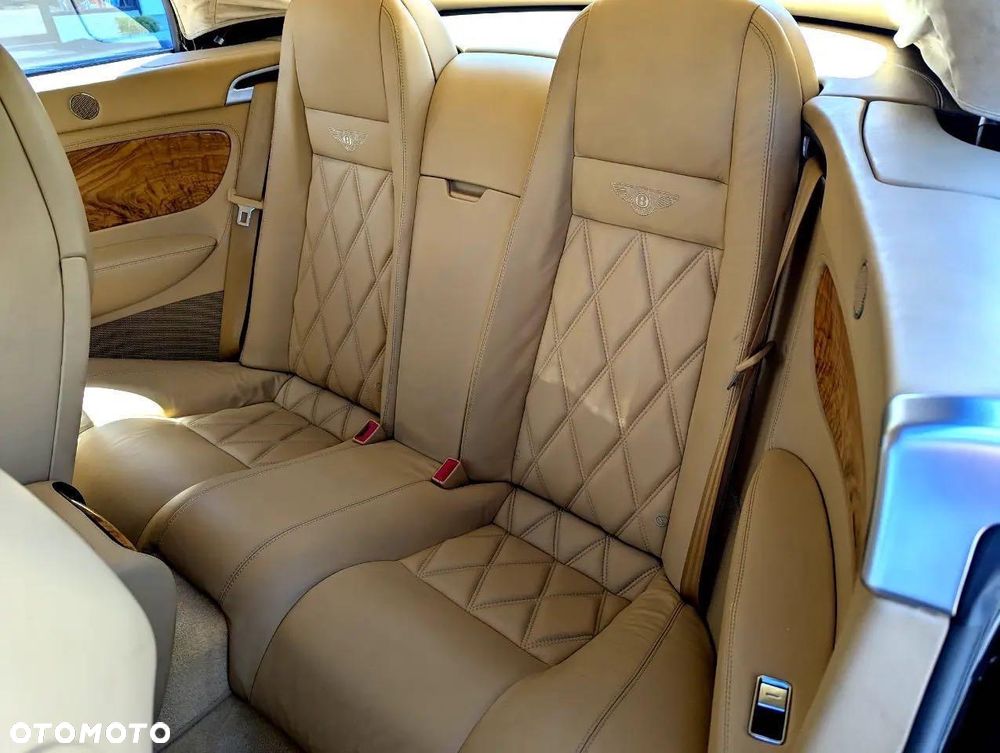 Bentley Continental GT - 10