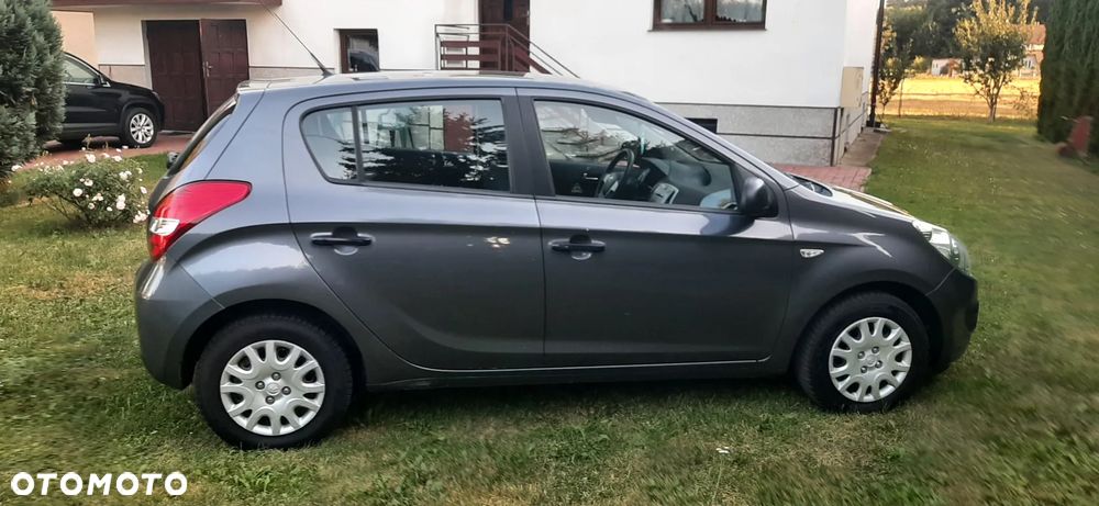 Hyundai i20 - 23