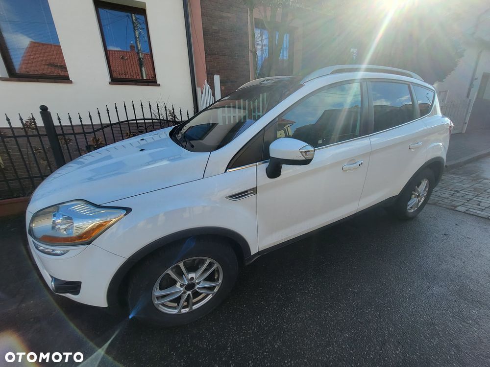 Ford Kuga 2.0 TDCi 4x4 Titanium - 3