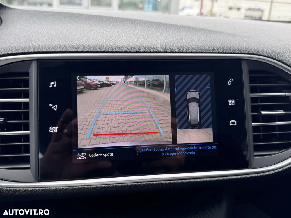 Peugeot 308 SW 1.2 L PureTech Turbo S&S Active - 22