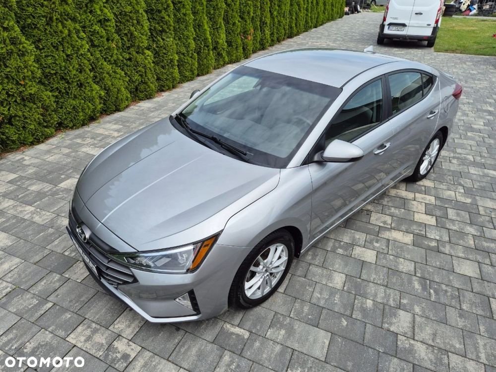 Hyundai Elantra - 10
