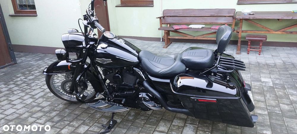 Harley-Davidson Touring Road King - 3