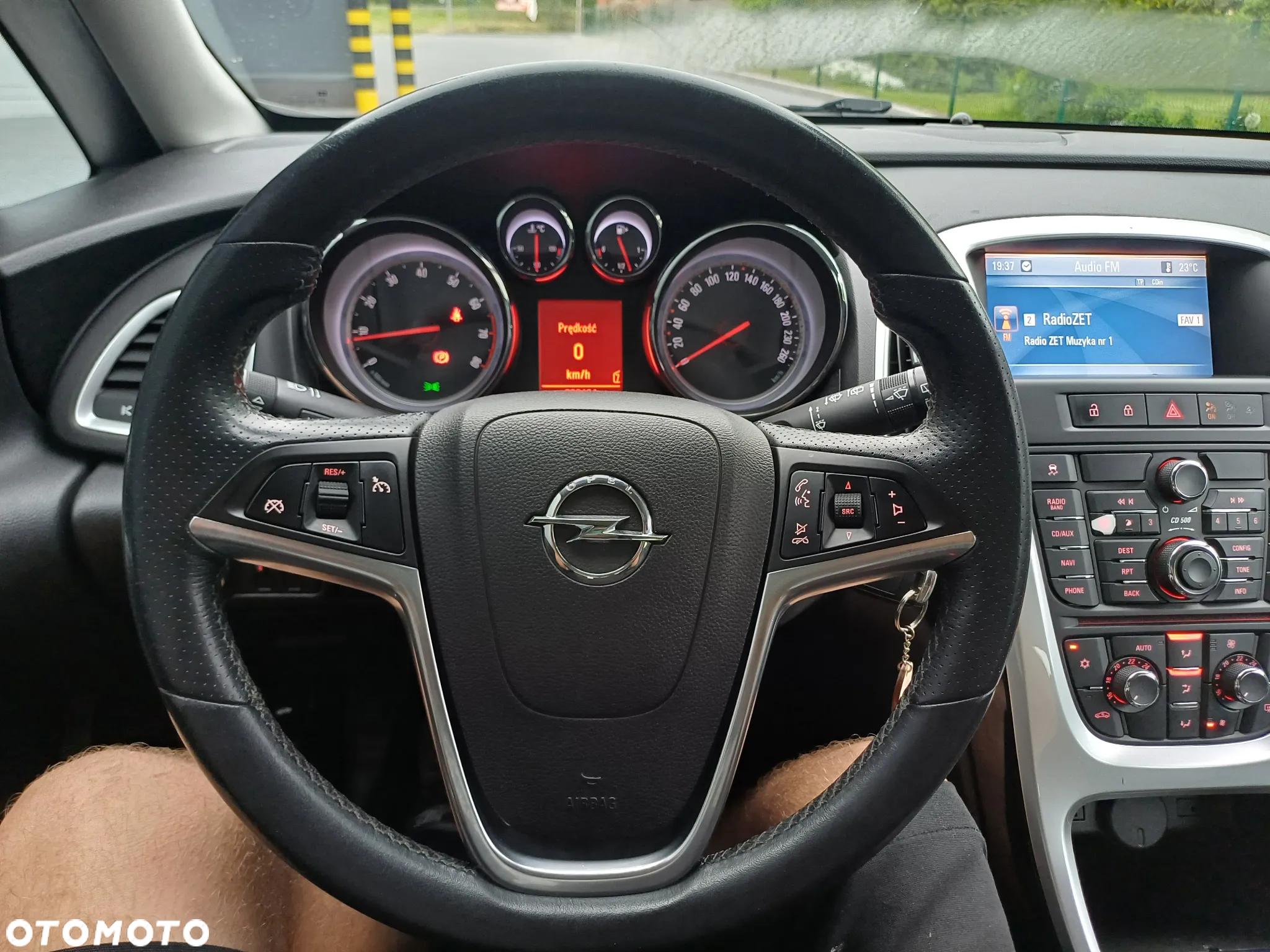 Opel Astra IV 1.4 T Cosmo - 12