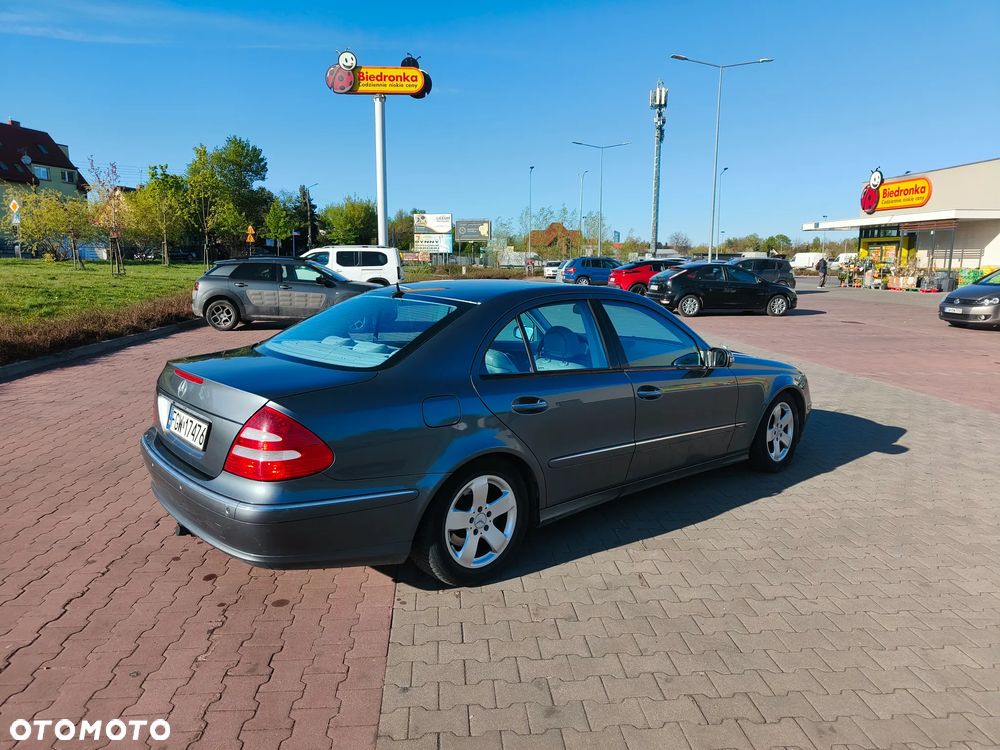 Mercedes-Benz Klasa E - 9