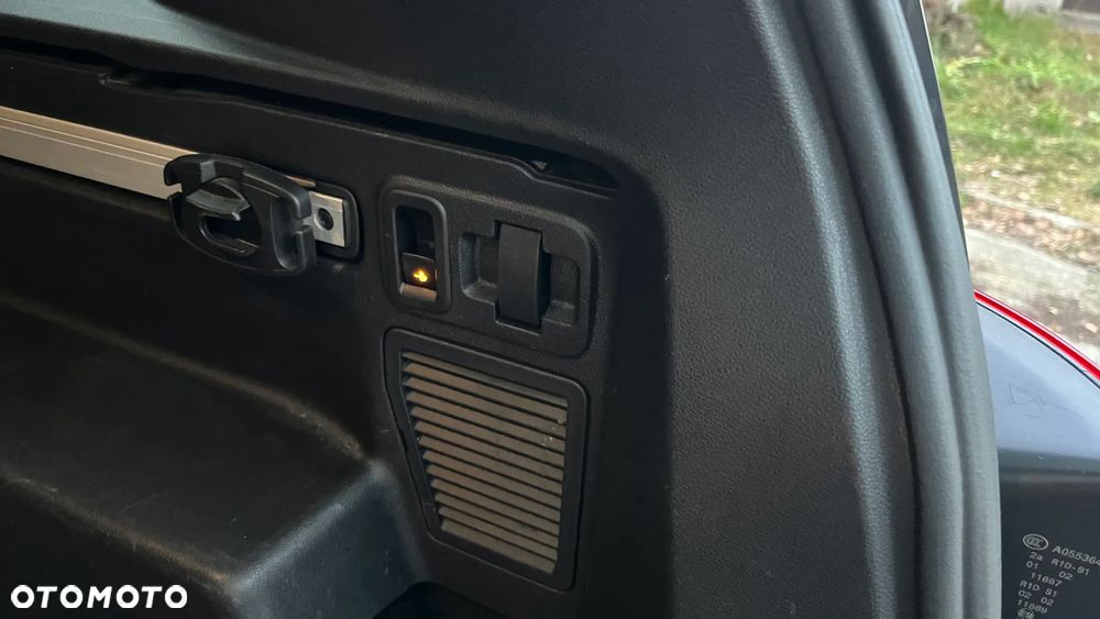 Volkswagen Touran 2.0 TDI SCR (BlueMotion Technology) DSG Highline - 14