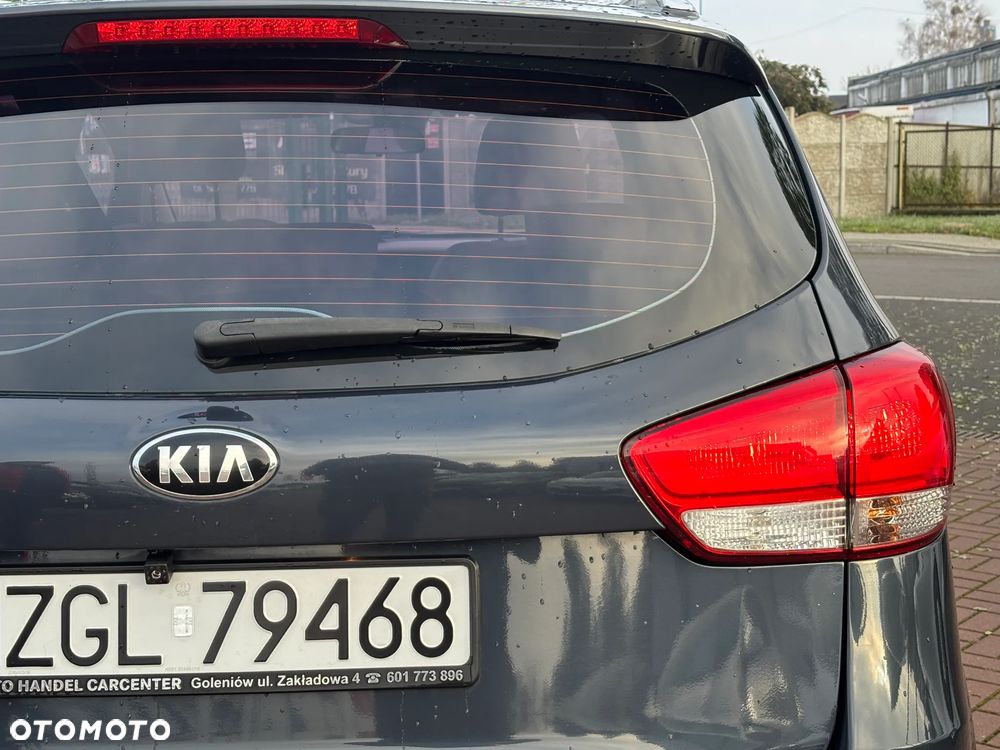 Kia Carens 1.6 GDI Dream Team Edition - 9
