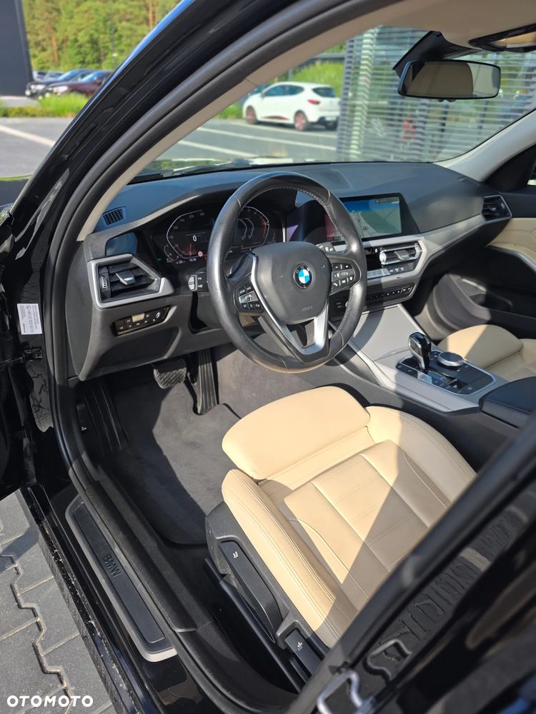 BMW Seria 3 - 25