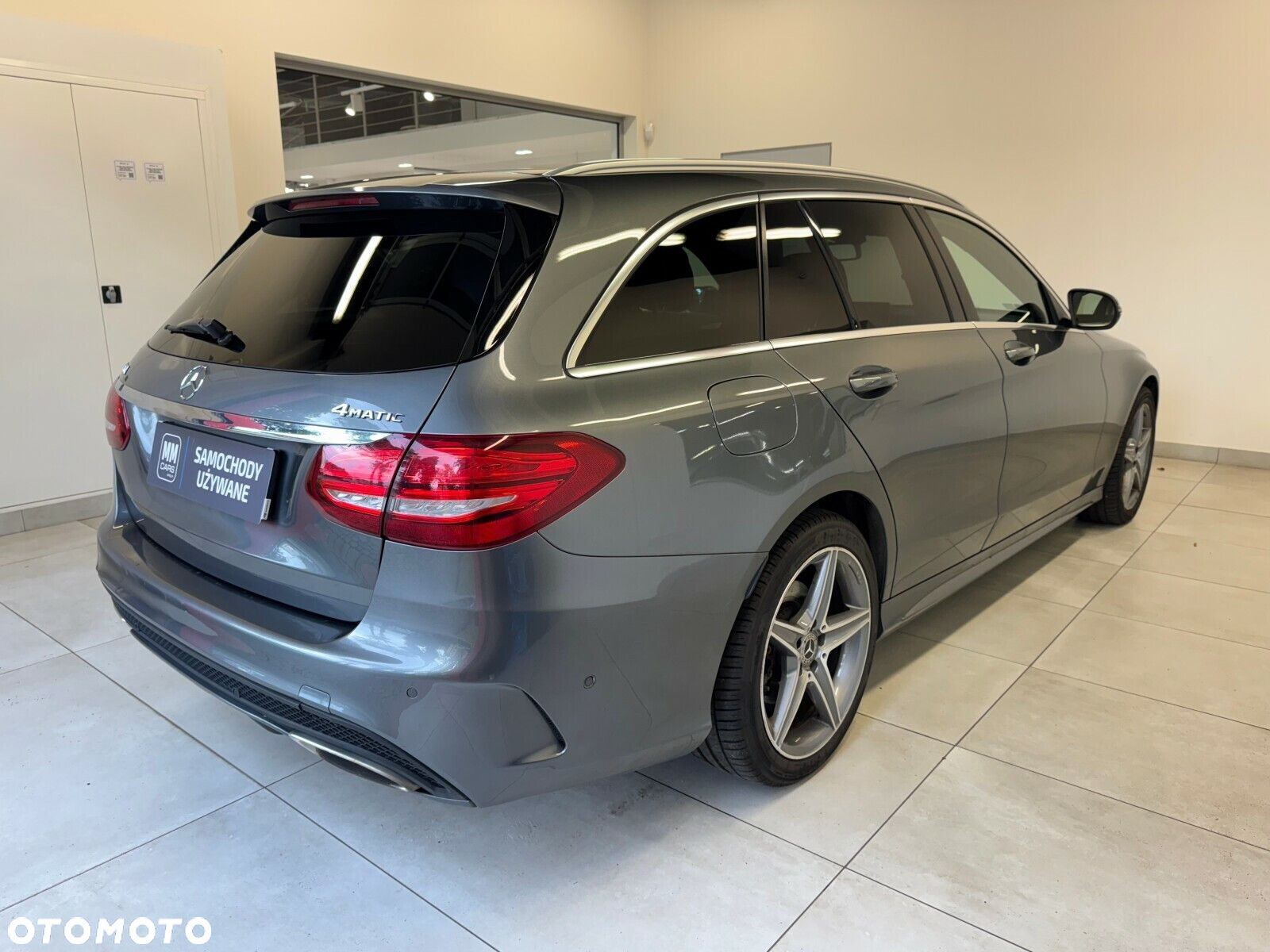 Mercedes-Benz Klasa C 200 4-Matic 7G-TRONIC - 4