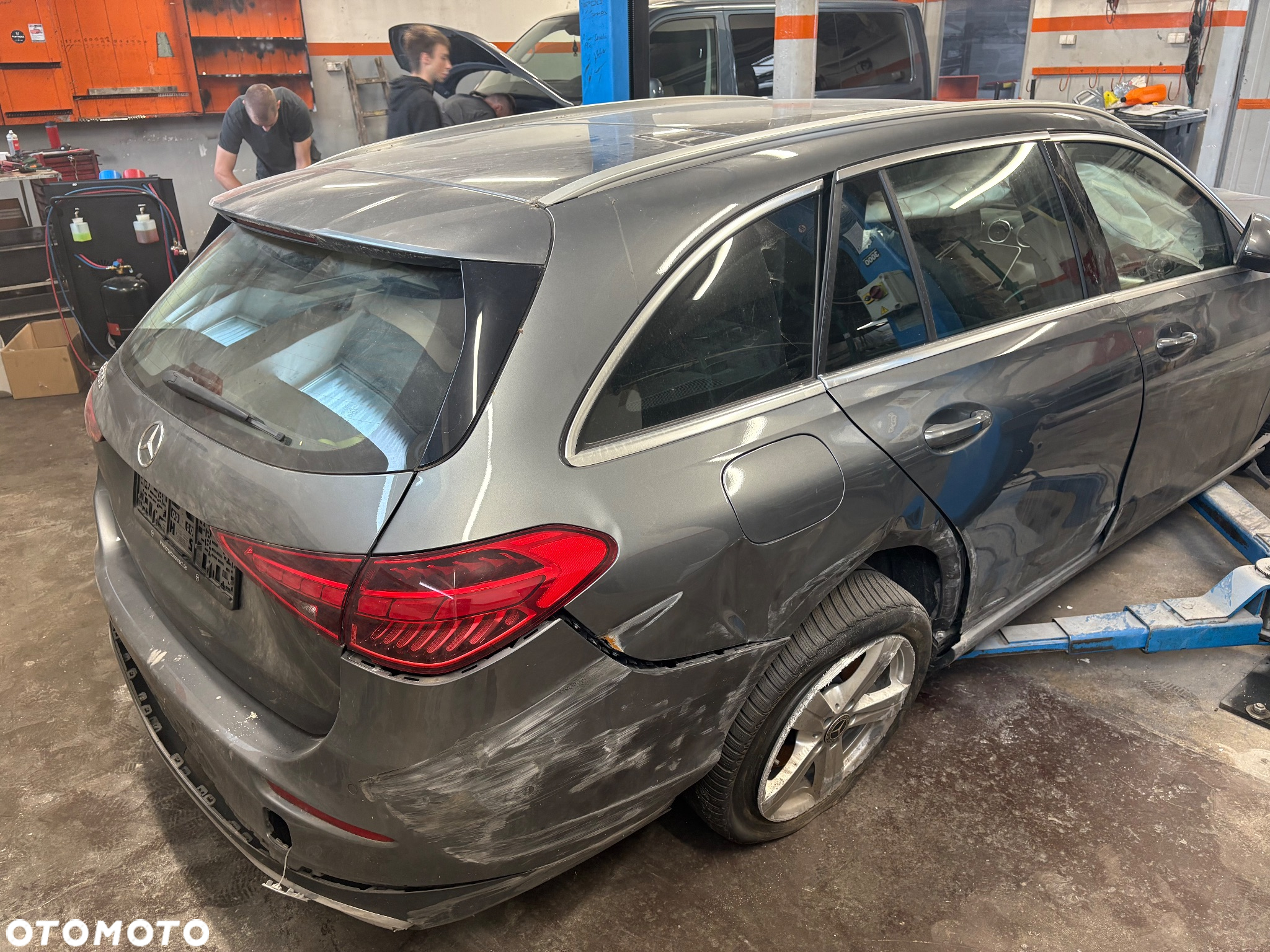 Mercedes-Benz Klasa C 300 e PHEV - 3