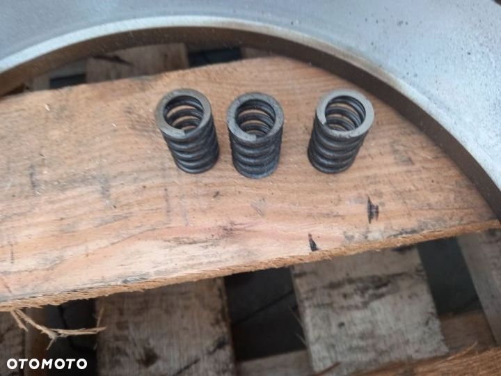 Hamulce docisk tłoczek John Deere 6250R seria 6R - 7