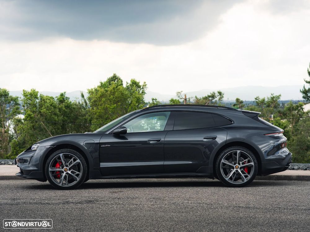 Porsche Taycan Cross Turismo 4S - 6