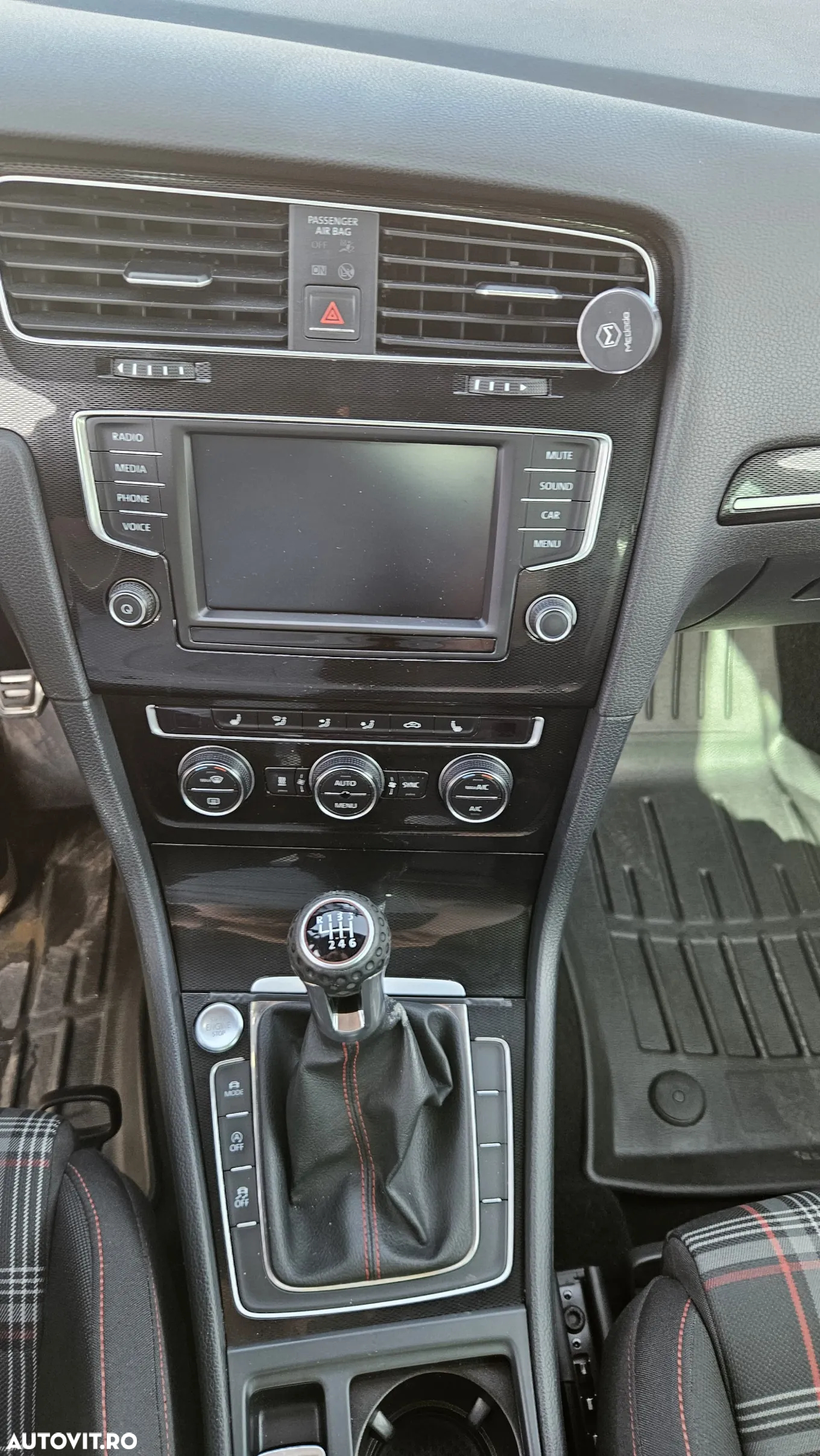Volkswagen Golf 2.0 TSI BMT GTI Performance - 14
