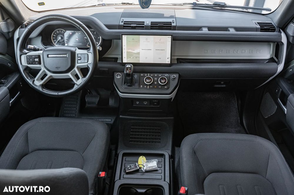 Land Rover Defender - 11