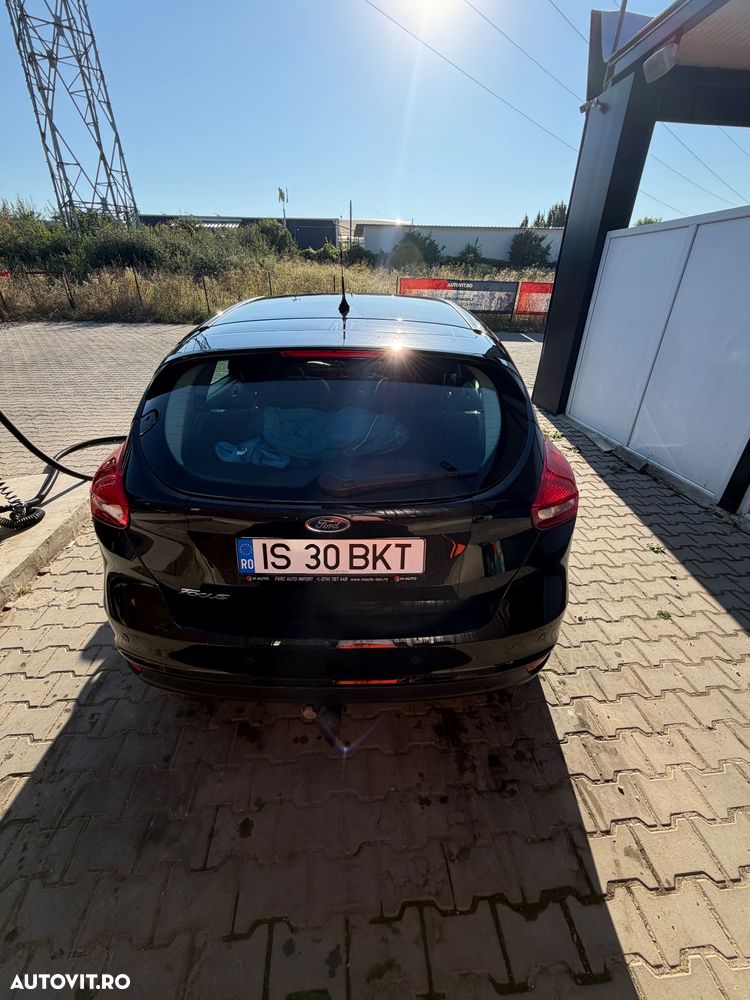 Ford Focus - 10