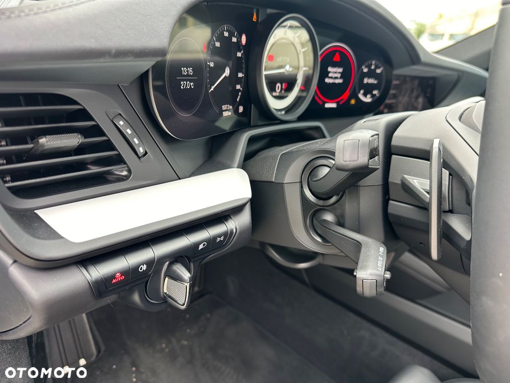 Porsche 911 Carrera 4S - 6