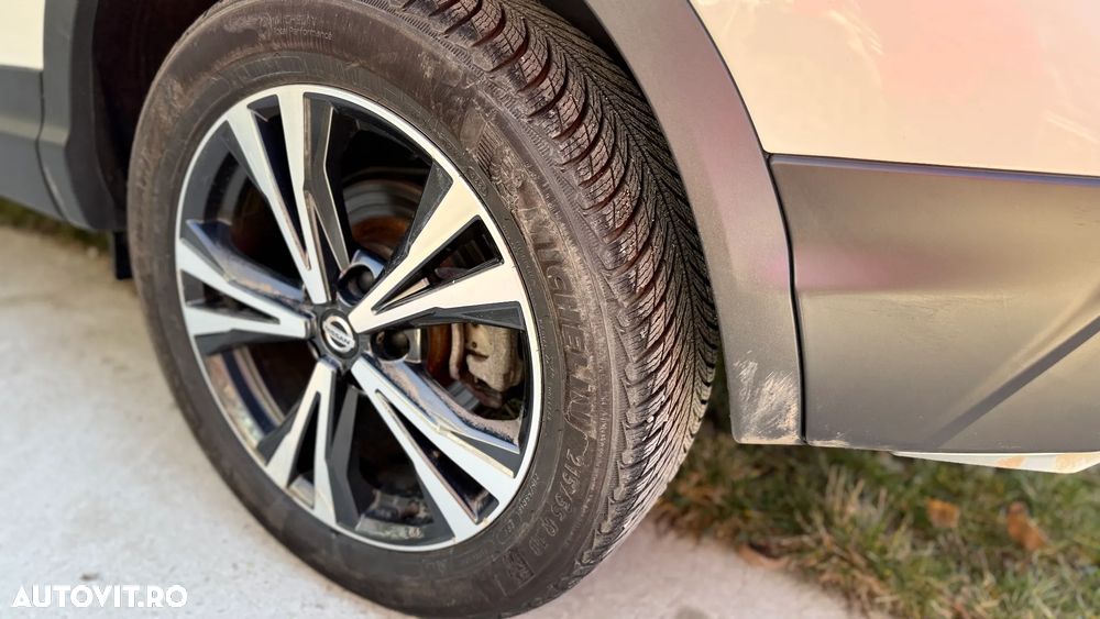 Nissan Qashqai 1.3 l MHEV X-Tronic N-Connecta - 11