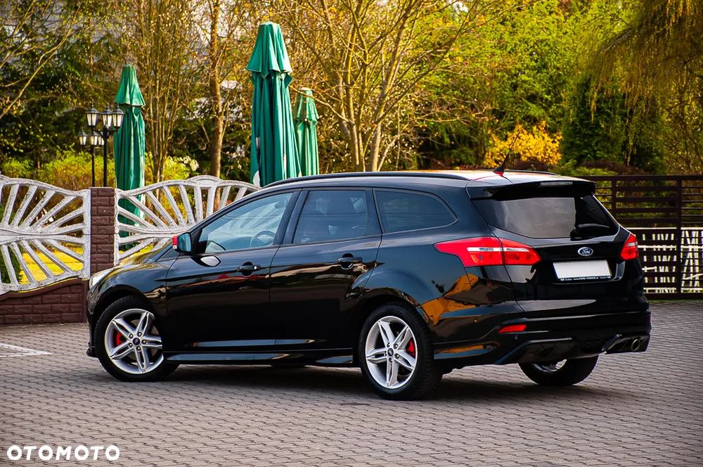 Ford Focus - 36