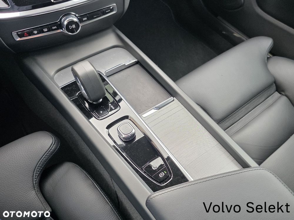 Volvo V60 Cross Country - 32