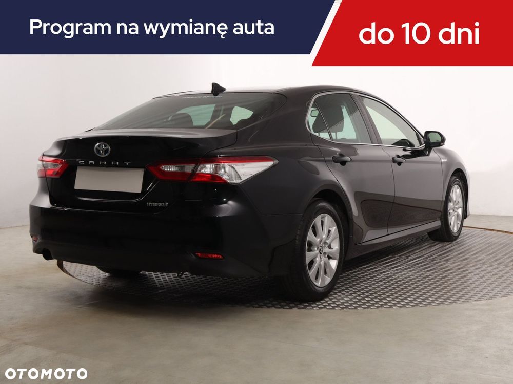 Toyota Camry - 7