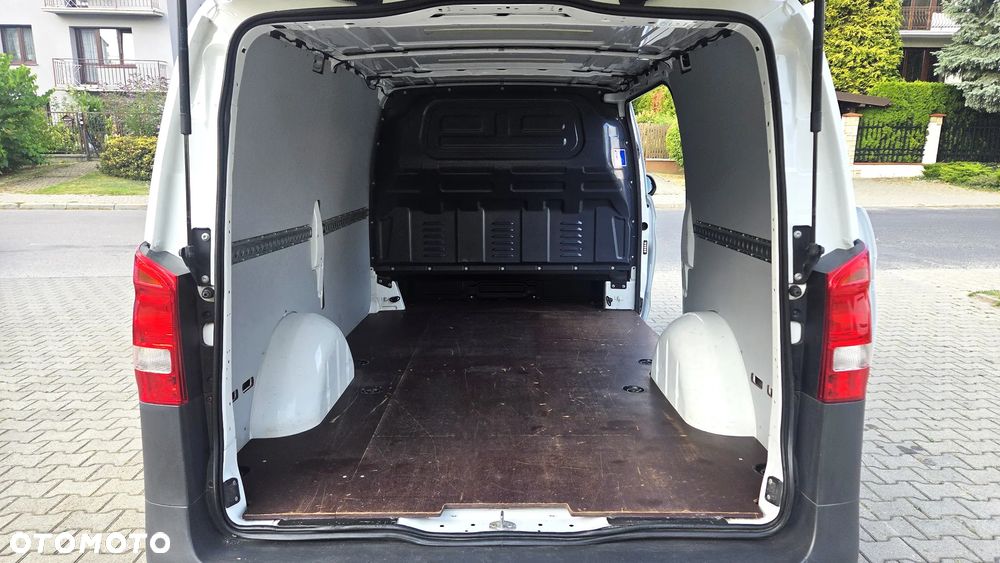 Mercedes-Benz VITO - 27