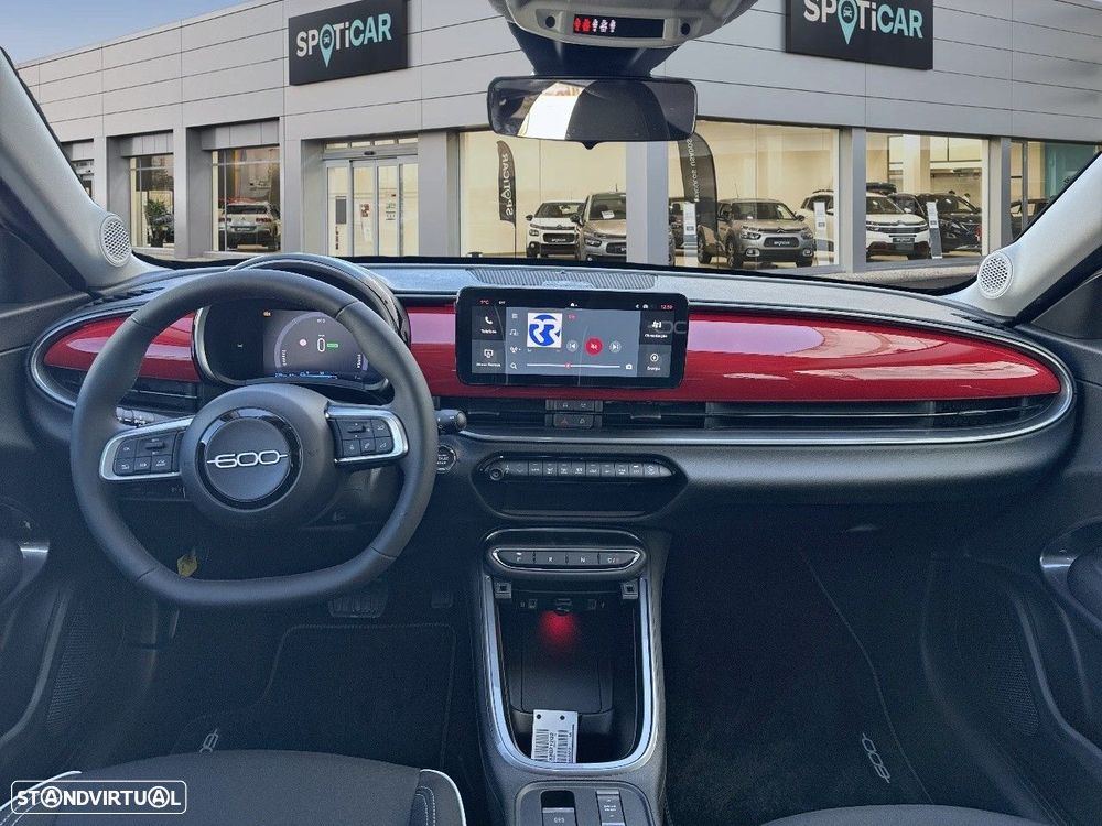 Fiat 600e 54 kWh (RED) - 8