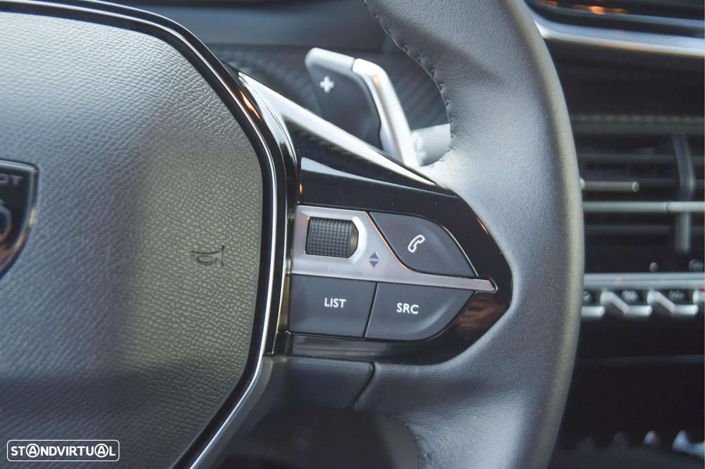 Peugeot 208 1.2 Hybrid Allure e-DCS6 - 19